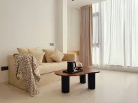 Jingxiang · Serene Urban Boutique Stay (Pingtan Bus Station Night Market)