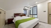 Shiyan Homestay (Sanqingshan Gangshou Cableway)