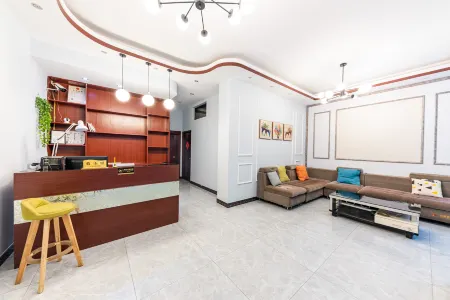 Malting Theme Hotel (Hubei Institute of Engineering) Отели в г. Сяоган