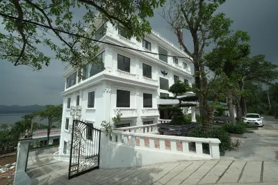 Lakeside Dai Lai Hotel