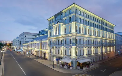 Chekhoff Hotel Moscow Curio Collection by Hilton Các khách sạn gần Church of the Holy Prophet Elijah