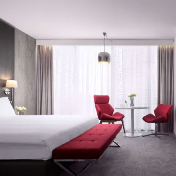 Radisson Blu Hotel, Birmingham Отели рядом с достопримечательностью «Фабрика фурнитуры для гробов братьев Ньюман»