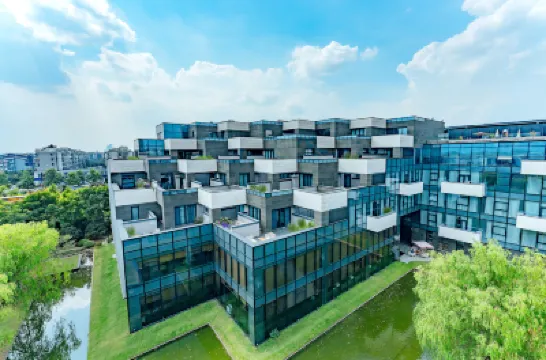 The Lucid Resort Xixi Hotels near Xixi National Wetland Park