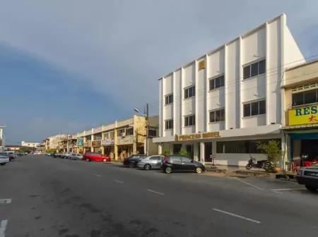 Princess Hotel Pontian Отели в г. район Понтиан