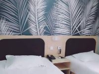 爱客快捷宾馆(邹城贵和广场店) - 标准房