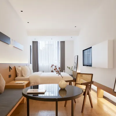 Sfeel Designer Hotel (Chengdu Dufu Caotang Shop) Hotels near Chengdu Du Fu Thatched Cottage Museum