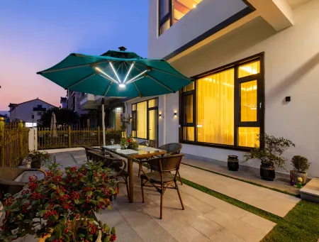 Floral Hotel·Duanxin Qiudu hotel (Wuxi Lingshan Big Buddha Nianhua Bay Branch) Отели рядом с достопримечательностью «Junzhang Mountain»