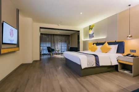 Homeinn Selected Hotel (Yibin Luneng Xinyuewan) Отели рядом с достопримечательностью «Yibin Vocational and Technical College»