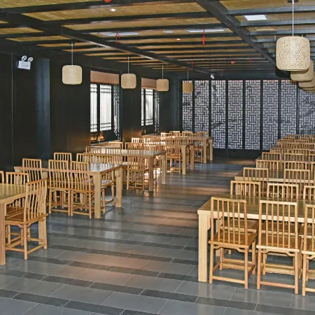 Jiuluzhai Scenic Area Wooden Villa