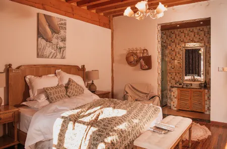 GUANXIN · Half a Mile | Monet Garden Inn Monet Garden