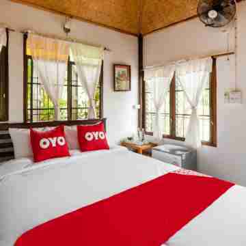 OYO 766 Zompo Baan Din Resort Rooms