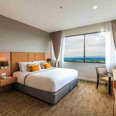 大財富酒店那空是貪瑪叻 Rooms