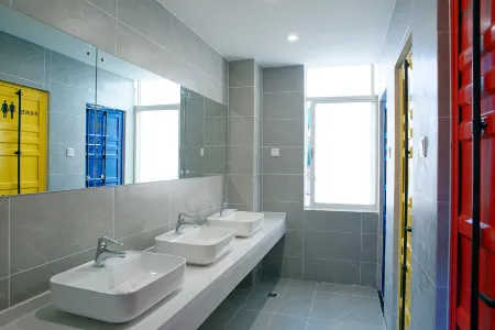 Cloudland International Youth Hostel