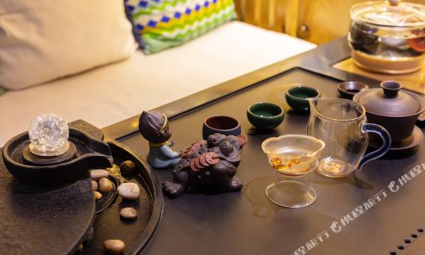 Meiyi Light Luxury Hotel (Zhangjiajie Pedestrian Street Dayong Ancient City Branch)