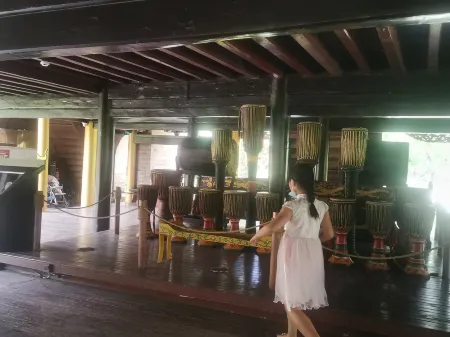 Menglian Bafang Hotel