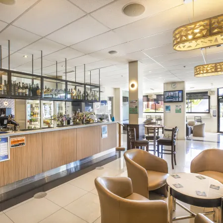Nightelier Devonport Gateway Hotel