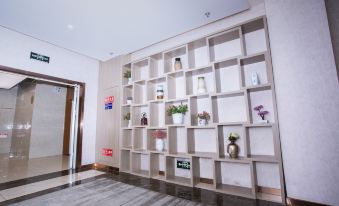 Leiketai Theme Boutique Hotel (Feidong Pazhou Central Plaza)