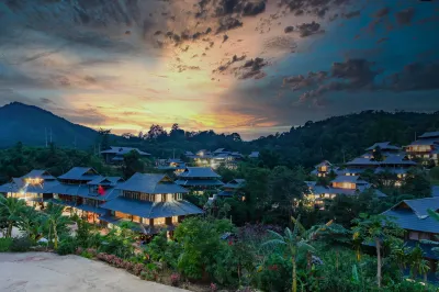 Floral Hotel·Yao mother's guest room (wangtianshu scenic spot in Xishuangbanna)