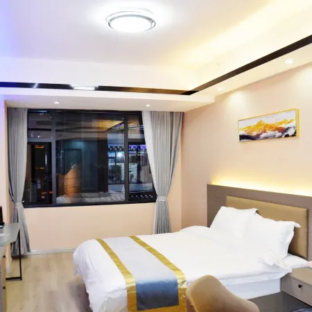 Luhuo Chamo Ridge Theme Hotel