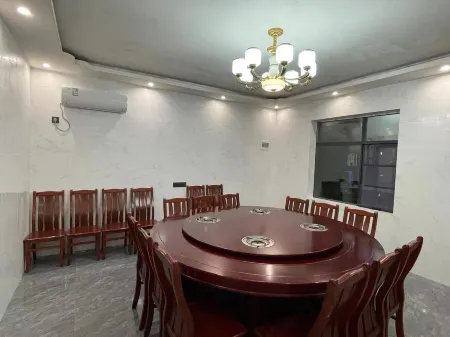 Mountain Whispering Creekside Hotel