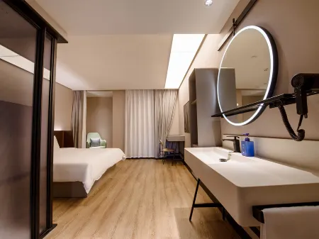 HanTing Hotel (Yinchuan Huaiyuan Night Market) Отели рядом с достопримечательностью «Ningxia Polytechnic»