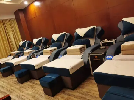 Lavande Hotel Отели рядом с достопримечательностью «Hunan Engineering Polytechnic»