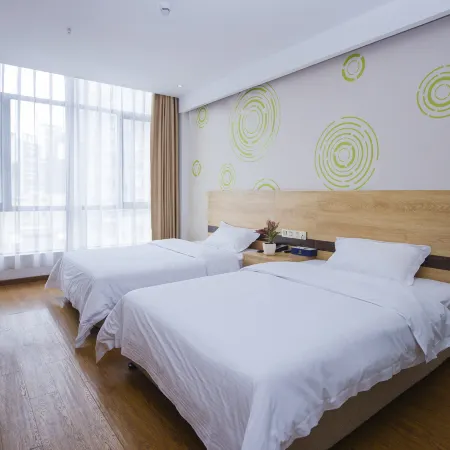 GreenTree Inn Express Hotel (Lianjiang Jiuzhoujiang Avenue North Branch)