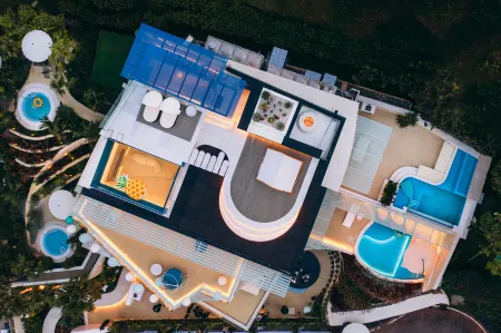 Green Sea Breathing Mid-Levels Hotel Отели рядом с достопримечательностью «Plateau Pearl Tower»