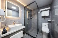 Huaju Hotel (Haining Haichang Road subway station store)