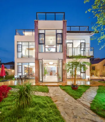 安吉晨聰悦而驛民宿（天空之城店） 鄰近榮耀天空之城的酒店