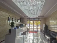Alxa Zuoqi Star Hotel