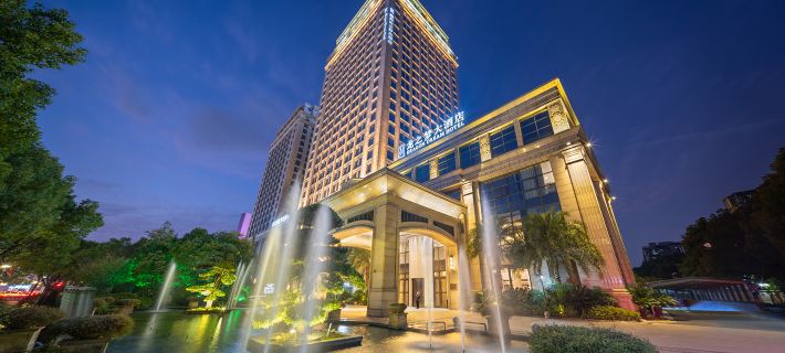โรงแรมดราก้อนดรีม โรงแรมในเจียซิง