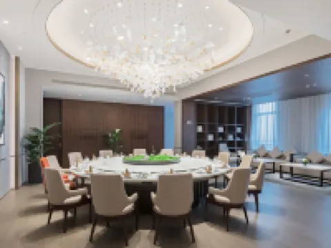 Zhongzhou International Hotel (Hebidong Railway Station Hotel) Hotels in Hebi