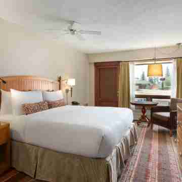 Fairmont Jasper Park Lodge Rooms