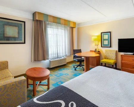 La Quinta Inn & Suites by Wyndham Ft. Lauderdale Plantation Hotels in Plantation