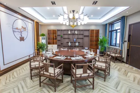 Yongping Hotel Отели рядом с достопримечательностью «Songliao Bianguan Gu Tunnel»