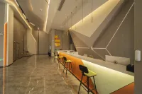 蝸牛電競商務酒店（嘉興平湖東湖景區銀泰店）