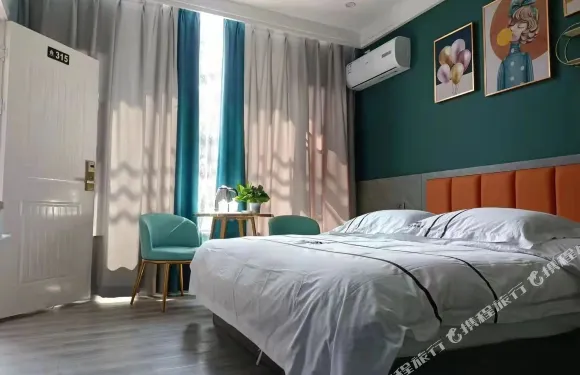 安寧情月湖酒店