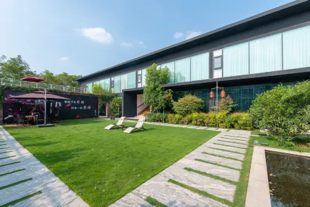 No.52 Creative Workshop Hotel (Zhengzhou Xinzheng International Airport)