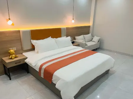 Hongwei Hotel Отели рядом со станцией Huangmei Railway Station