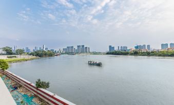 Laikeli Rainbow Apartment (Longjing Garden Lanshi Subway Station, Foshan)