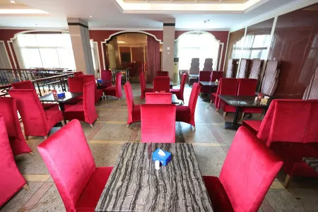 Changzheng Hotel Отели рядом с достопримечательностью «PRC Cradle Tourism Area»