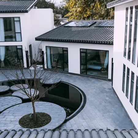 Dayi Puyue Liangshe Hotel