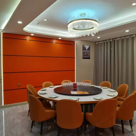 Grand Rezen Hotel Golmud
