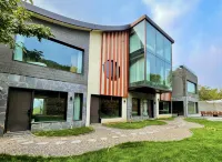 Mountains and B&Bs Hotels near Xuanyuanmiao Ruins