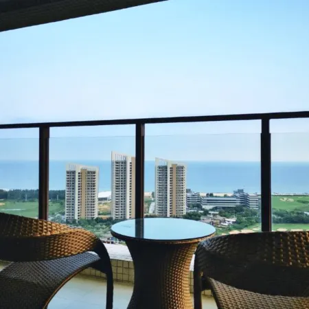 Huanhai Holiday Apartment (Yangjiang Hailing Island Poly Yintan Branch)