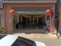 Qiangye Hotel (Mile High-speed Railway Station) Hotels near Mile Railway Station