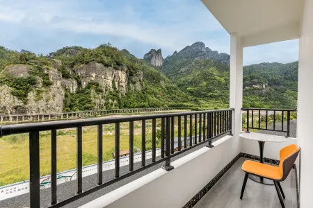 Qijia Chinese Inn Отели рядом с достопримечательностью «Danzhuxiang»