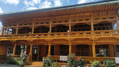 Xiangjia Dayuan Hotels near Beishan National Forest Park Langshidang Center Scenic Area