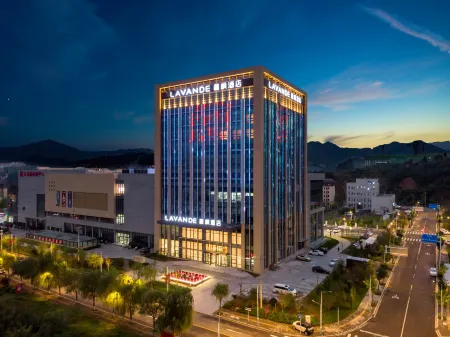 Lavande Hotel (Baoding Luping Branch) Отели в г. Фупин